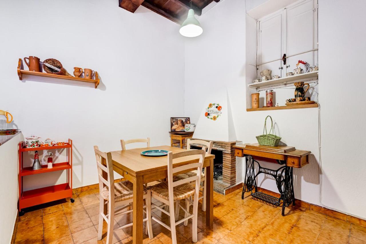 Spanish Steps Spacious Apartment Рим Екстер'єр фото