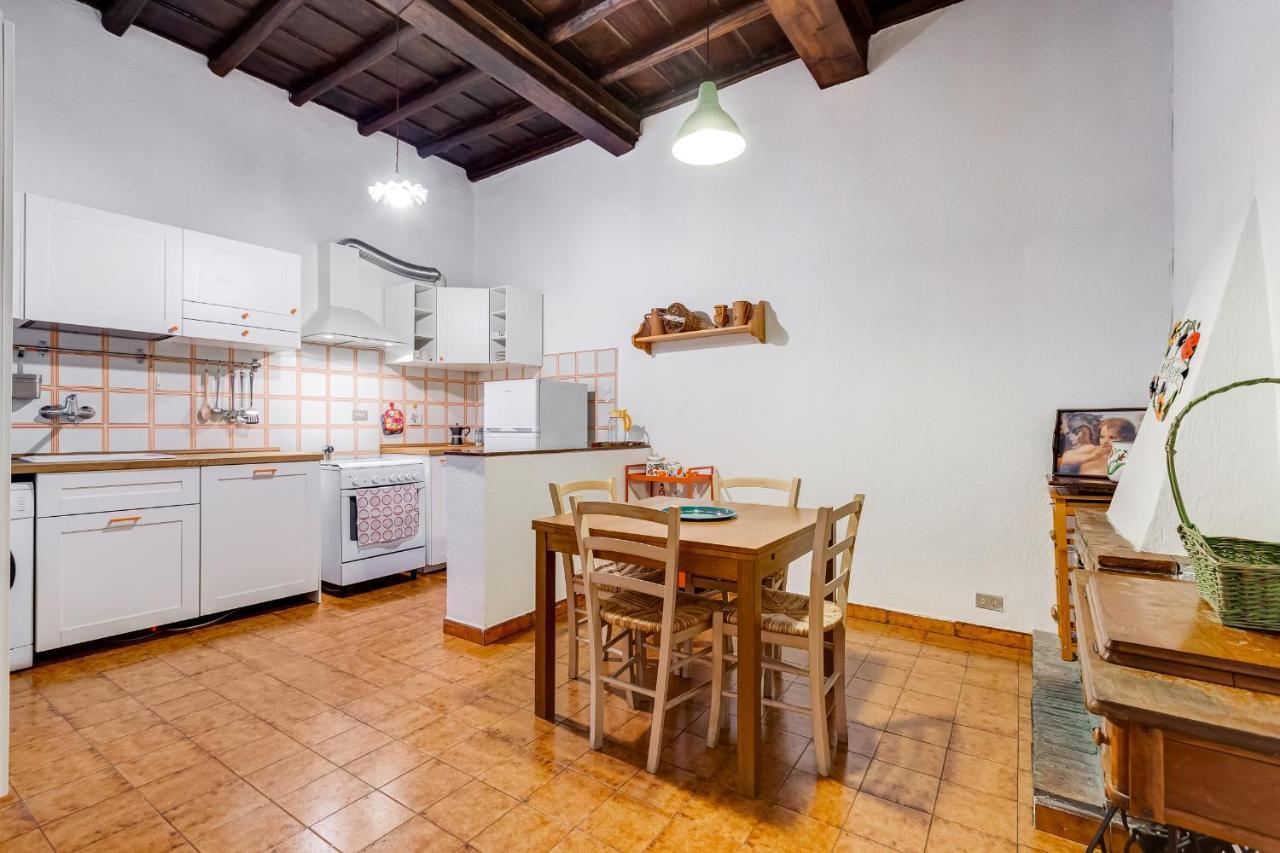 Spanish Steps Spacious Apartment Рим Екстер'єр фото
