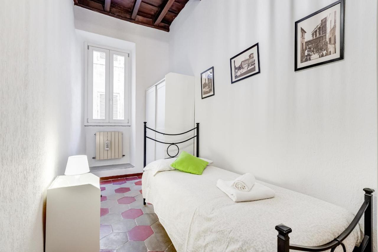 Spanish Steps Spacious Apartment Рим Екстер'єр фото