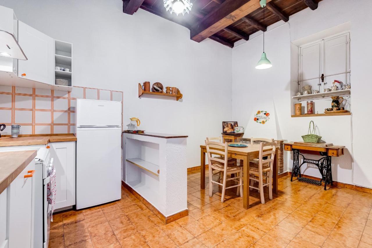 Spanish Steps Spacious Apartment Рим Екстер'єр фото